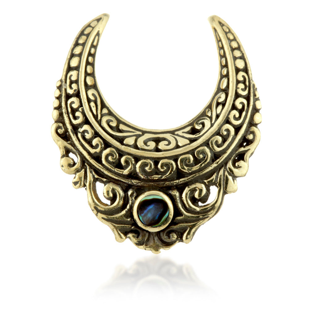 1x Brass Filigree V Shell Saddle Plug - BRSAD13-16